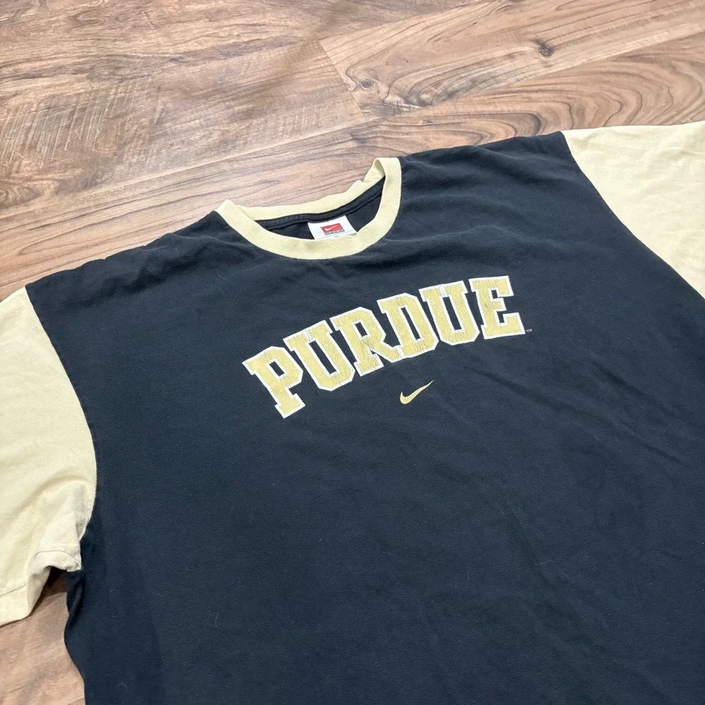 Vintage Y2K Nike Team Purdue T-shirt Mens XL Black Gold Ringer Graphic Tee 2000s
